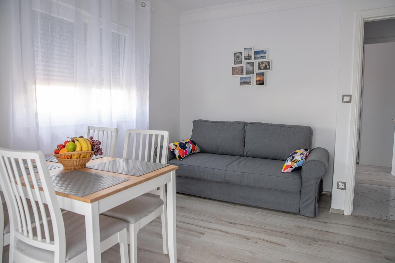 Apartmani Dina ビオグラード・ナ・モル エクステリア 写真